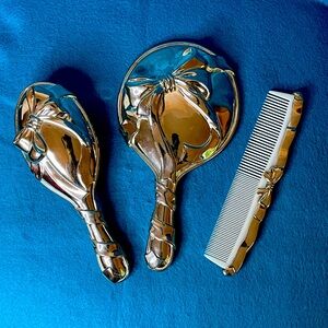 Godinger Silver Plate 3 Piece Vanity Set. Bow Pattern. Vintage 1970’s.